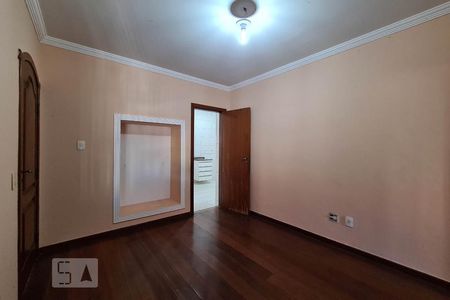 Sala de casa para alugar com 3 quartos, 150m² em Santa Tereza, Belo Horizonte