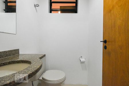 Lavabo de apartamento para alugar com 1 quarto, 53m² em Pinheiros, São Paulo