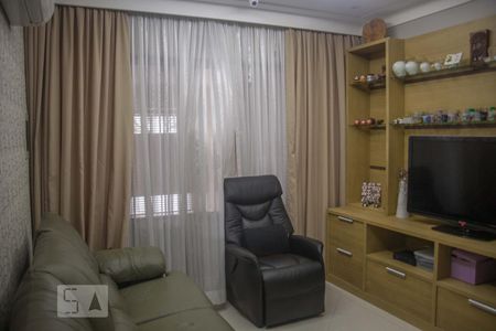 Sala de casa à venda com 4 quartos, 140m² em Jardim Independência, São Paulo