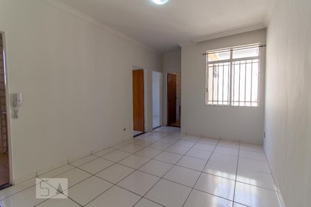 Sala de apartamento para alugar com 3 quartos, 58m² em Santo André, Belo Horizonte