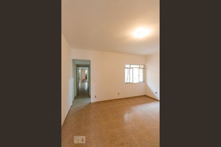 Sala de casa para alugar com 2 quartos, 70m² em Vila Nhocune, São Paulo