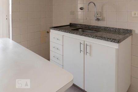 Cozinha de apartamento para alugar com 2 quartos, 52m² em Jardim Oriental, São Paulo