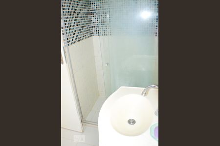 Banheiro de apartamento para alugar com 1 quarto, 50m² em Barra, Salvador