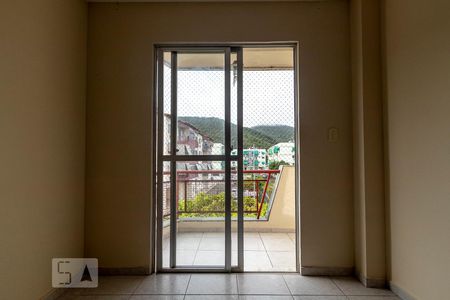 Detalhe Sala de apartamento para alugar com 2 quartos, 60m² em Jardim Sulacap, Rio de Janeiro