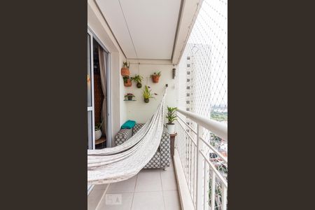 Varanda de apartamento à venda com 3 quartos, 80m² em Umuarama, Osasco