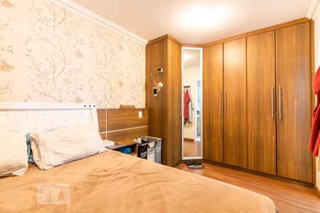 Apartamento à venda com 80m², 3 quartos e 2 vagas Apartamento à venda com 80m², 3 quartos e 2 vagasSuíte