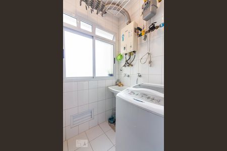 Apartamento à venda com 80m², 3 quartos e 2 vagas Apartamento à venda com 80m², 3 quartos e 2 vagasÁrea de Serviço