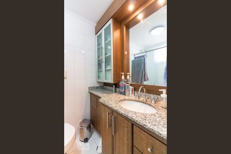 Apartamento à venda com 80m², 3 quartos e 2 vagas Apartamento à venda com 80m², 3 quartos e 2 vagasBanheiro da Suíte