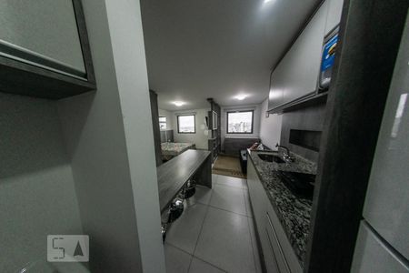 Cozinha de kitnet/studio para alugar com 1 quarto, 30m² em Centro, Curitiba