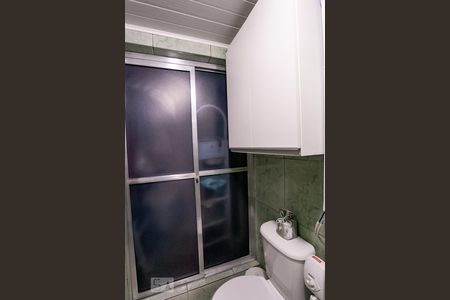 Banheiro de apartamento à venda com 2 quartos, 52m² em Cavalhada, Porto Alegre