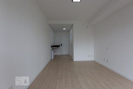 Sala/Quarto de kitnet/studio à venda com 1 quarto, 24m² em Indianópolis, São Paulo