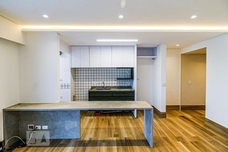 Sala de apartamento para alugar com 1 quarto, 51m² em Jardim Santo Amaro, São Paulo
