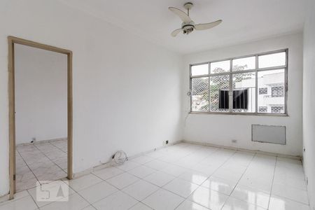 Sala de apartamento para alugar com 1 quarto, 45m² em Jardim Carioca, Rio de Janeiro