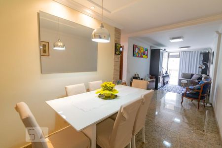 Apartamento à venda com 107m², 2 quartos e 1 vagaSala