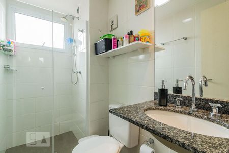 Banheiro de apartamento para alugar com 2 quartos, 60m² em Cristal, Porto Alegre