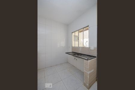 Sala - Cozinha de casa para alugar com 2 quartos, 45m² em Betânia, Belo Horizonte