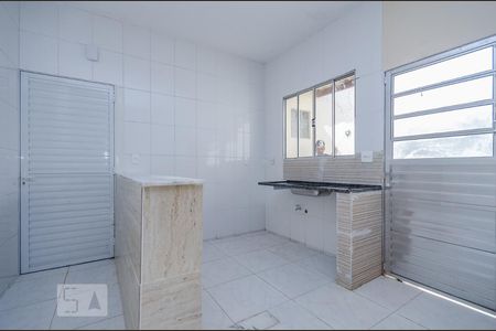 Sala - Cozinha de casa para alugar com 2 quartos, 45m² em Betânia, Belo Horizonte