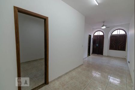 Sala de casa para alugar com 3 quartos, 100m² em São Cristóvão, Rio de Janeiro