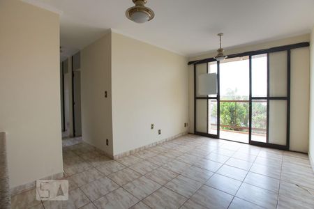 Sala de apartamento para alugar com 3 quartos, 70m² em Parque Industrial Lagoinha, Ribeirão Preto