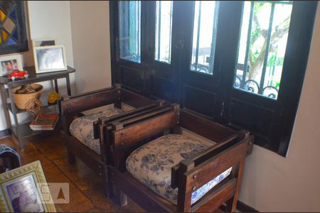 Entre sala de casa de condomínio para alugar com 3 quartos, 250m² em Pituaçu, Salvador