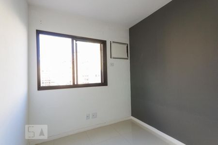 Quarto 1 de apartamento para alugar com 2 quartos, 65m² em Taquara, Rio de Janeiro