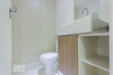 Lavabo de apartamento para alugar com 2 quartos, 65m² em Taquara, Rio de Janeiro