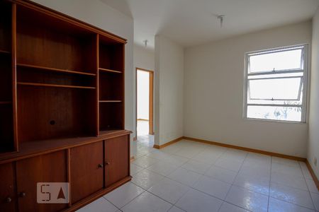 Sala de apartamento para alugar com 3 quartos, 72m² em Vila Cloris, Belo Horizonte
