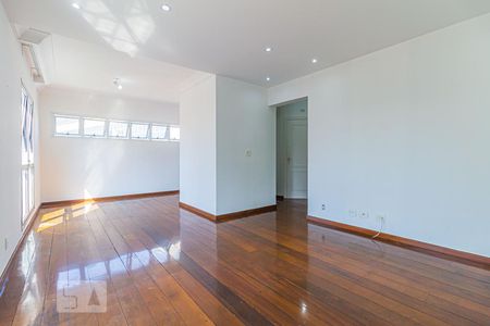 Sala de apartamento para alugar com 3 quartos, 128m² em Vila Bastos, Santo André