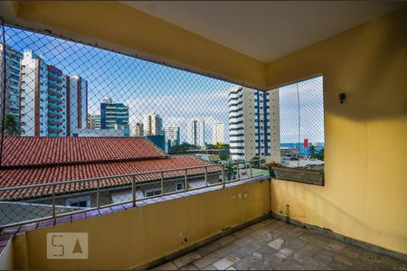 Sacada de apartamento para alugar com 3 quartos, 130m² em Armação, Salvador