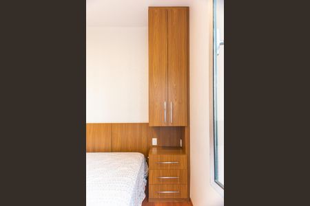 Quarto 1 de apartamento para alugar com 3 quartos, 70m² em Vila Paris, Belo Horizonte