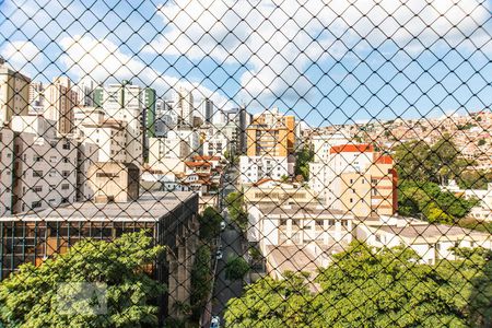 Vista da sala de apartamento para alugar com 3 quartos, 70m² em Vila Paris, Belo Horizonte