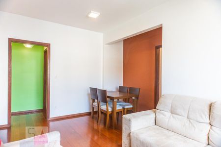 Sala de apartamento para alugar com 3 quartos, 70m² em Vila Paris, Belo Horizonte