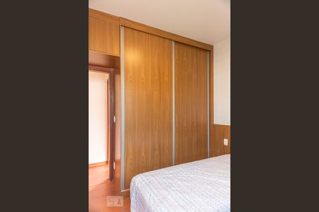 Quarto 1 de apartamento para alugar com 3 quartos, 70m² em Vila Paris, Belo Horizonte