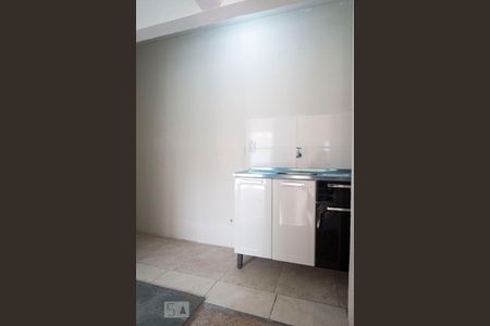 Cozinha de apartamento para alugar com 1 quarto, 25m² em Santa Tereza, Porto Alegre