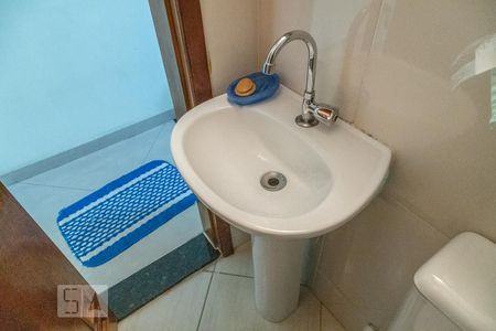 Lavabo de casa para alugar com 2 quartos, 75m² em Vila Granada, São Paulo