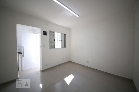 Sala de kitnet/studio para alugar com 1 quarto, 27m² em Vila Cruzeiro, São Paulo