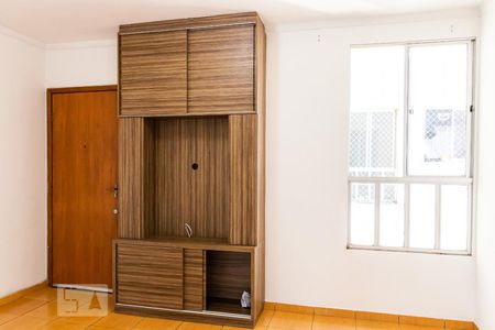 Sala de apartamento para alugar com 2 quartos, 50m² em Piratininga (venda Nova), Belo Horizonte