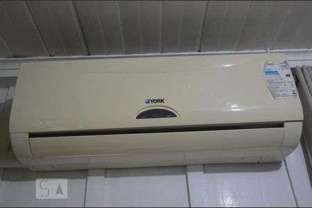 Ar condicionado de casa à venda com 3 quartos, 110m² em Bairro Fátima, Canoas