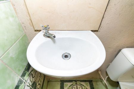 Pia do Banheiro de apartamento para alugar com 1 quarto, 25m² em Vila Constança, São Paulo