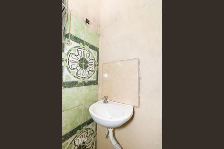 Banheiro de apartamento para alugar com 1 quarto, 25m² em Vila Constança, São Paulo