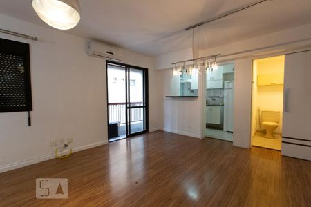 Sala de apartamento para alugar com 1 quarto, 58m² em Vila Nova Conceição, São Paulo