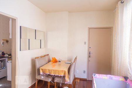 Sala de apartamento para alugar com 3 quartos, 90m² em Cruzeiro, Belo Horizonte