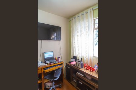 Quarto 1 de apartamento para alugar com 3 quartos, 90m² em Cruzeiro, Belo Horizonte