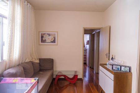 Sala de apartamento para alugar com 3 quartos, 90m² em Cruzeiro, Belo Horizonte