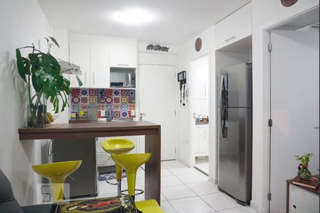 Cozinha de apartamento à venda com 1 quarto, 38m² em Jardim Santa Teresinha, São Paulo