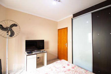 Suíte de casa para alugar com 3 quartos, 240m² em Parque Santo Antônio, Guarulhos