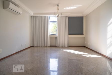 Sala de apartamento para alugar com 3 quartos, 117m² em Asa Norte, Brasília