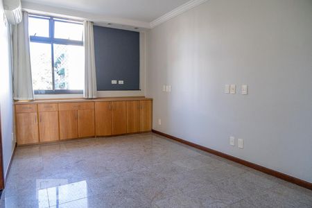 suíte de apartamento para alugar com 3 quartos, 117m² em Asa Norte, Brasília