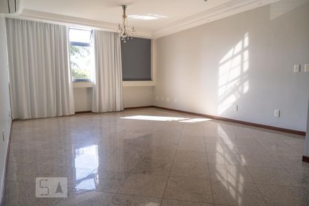 Sala de apartamento para alugar com 3 quartos, 117m² em Asa Norte, Brasília