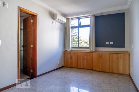 suíte de apartamento para alugar com 3 quartos, 117m² em Asa Norte, Brasília